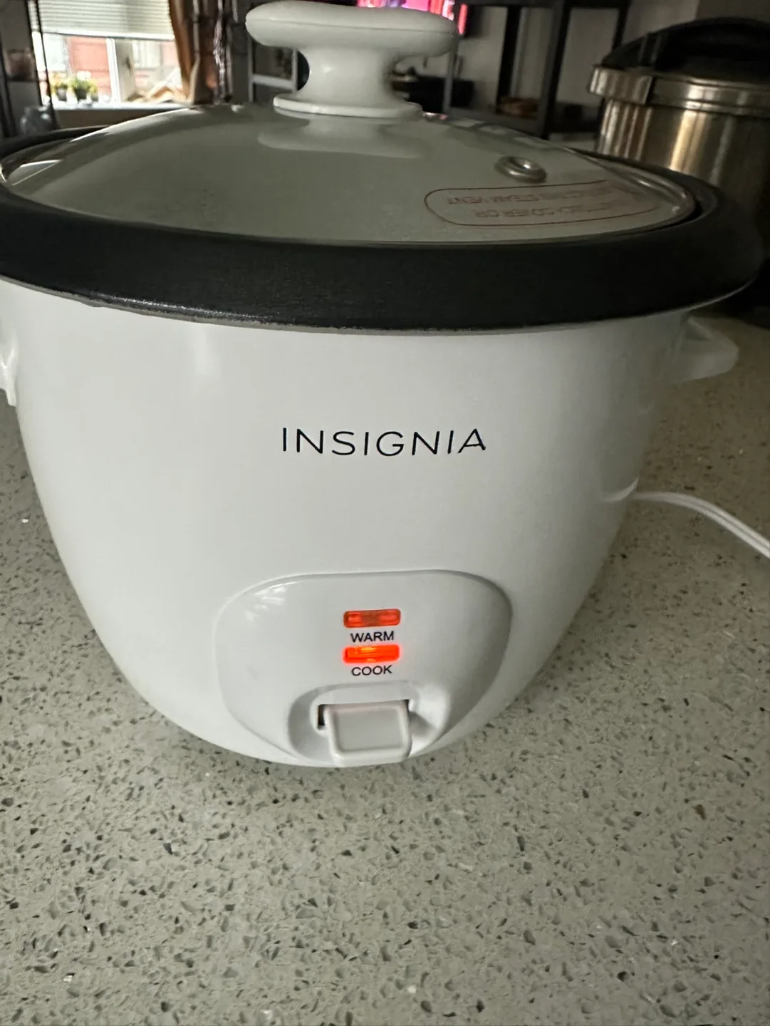 Insignia 3-Cup Rice Cooker thumbnail