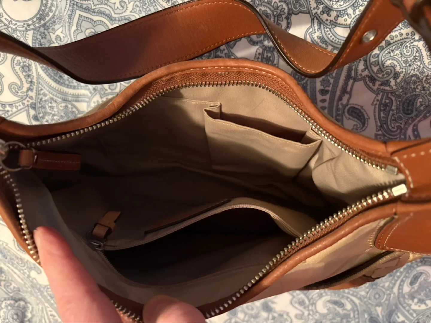 Coach Shoulder Bag Tan & Beige image indicator(3)