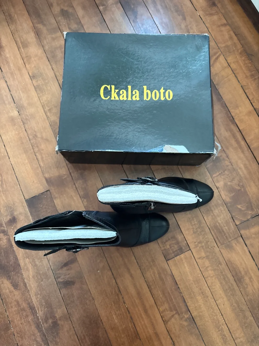 Ckala Boto Women's Black Leather Boots - Size 38 image indicator(2)