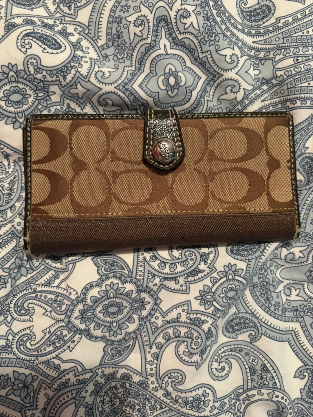 Coach Crossbody Bag and Wallet Set image indicator(4)