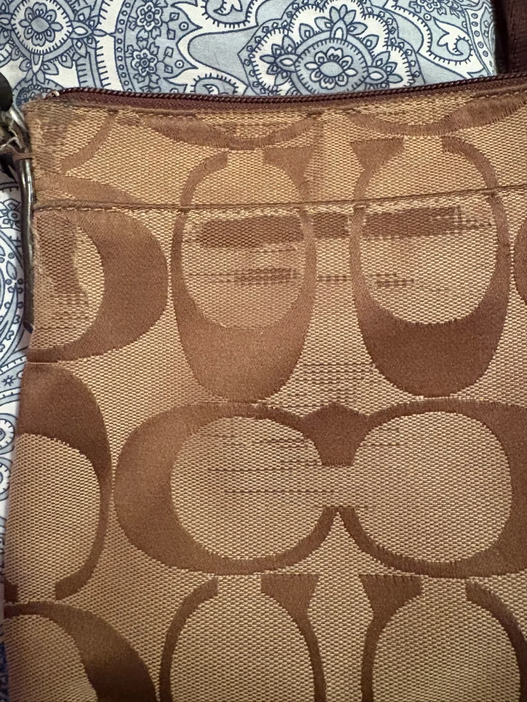 Coach Crossbody Bag and Wallet Set image indicator(3)