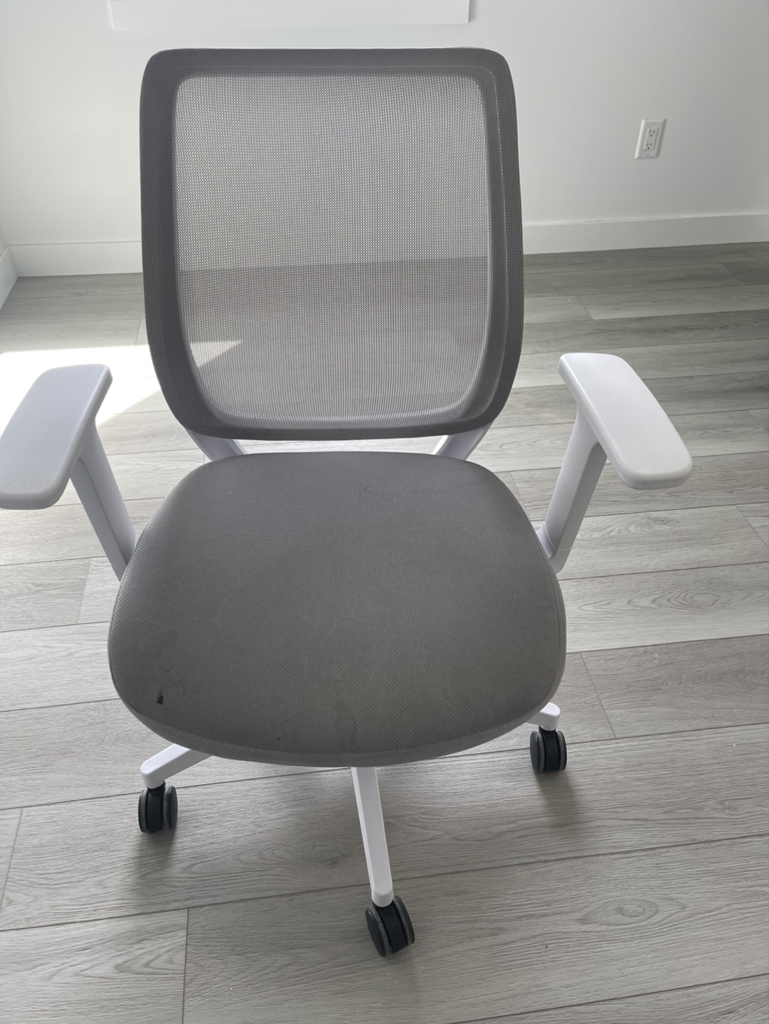 Grey Mesh Office Chair with White Frame