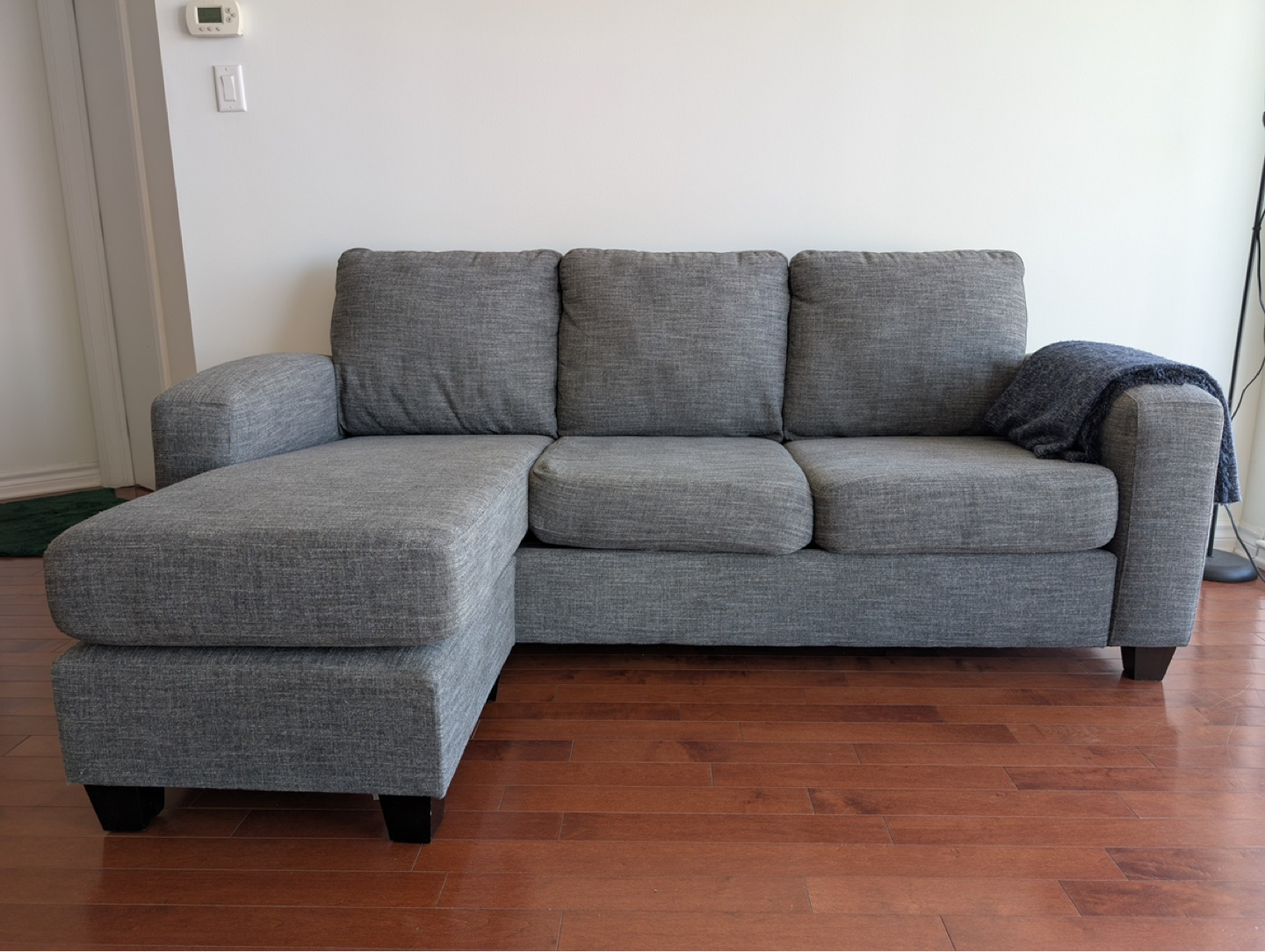 Grey sectional couch (with optional reversible chaise / ottoman) - photo 4