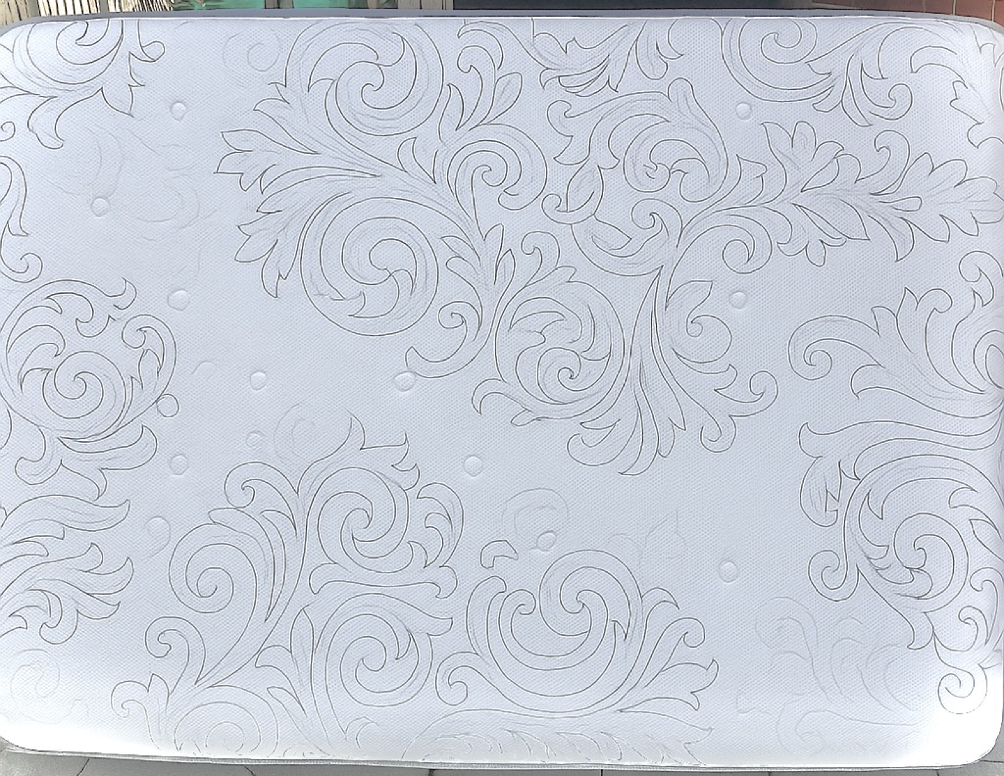 DELIVERY INCLUDED IN PRICE: Extra-thick Queen Mattress