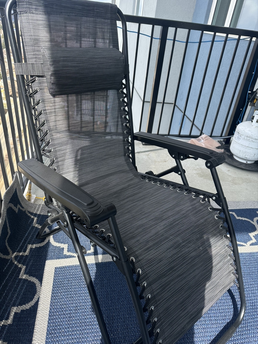 BRAND NEW Mainstays Zero Gravity Recliner Chair - photo 4