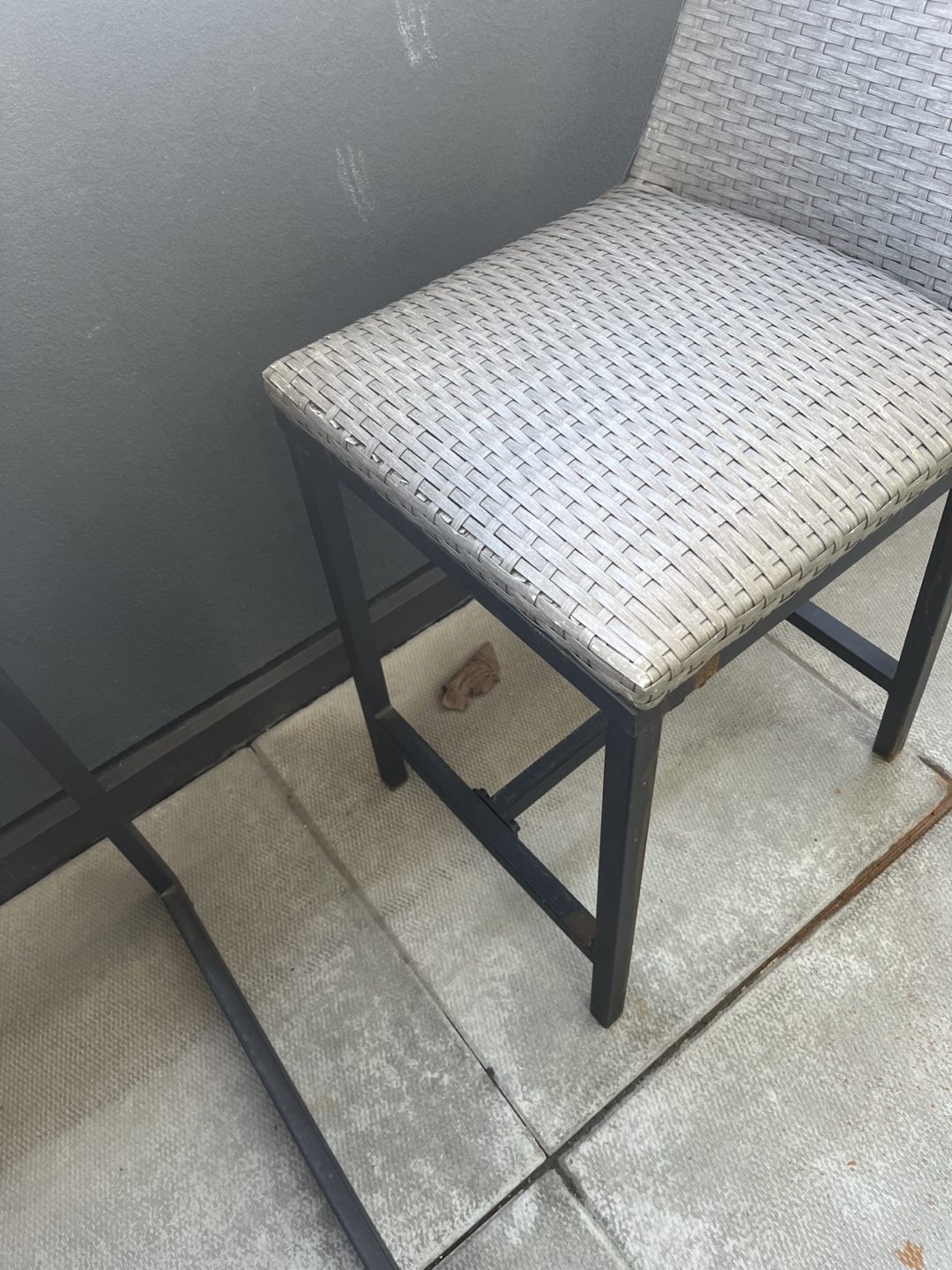 HIGH TOP PATIO TABLE AND CHAIRS FURNITURE WITH METAL FRAME - photo 3