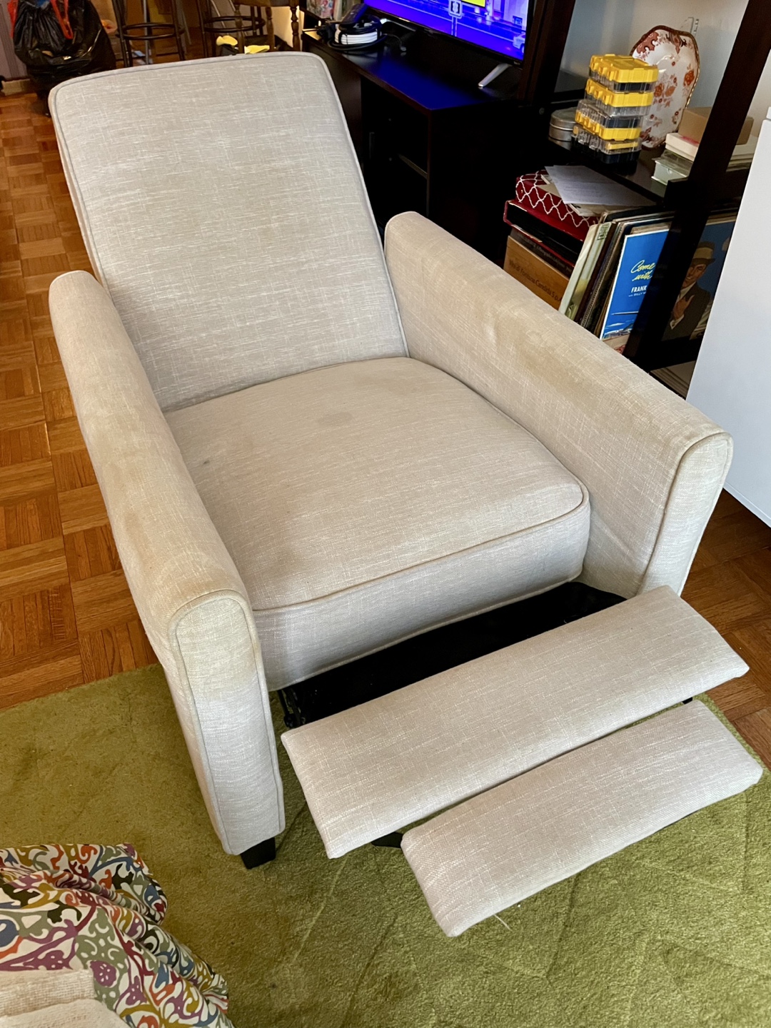 Beige Recliner Chair - photo 2