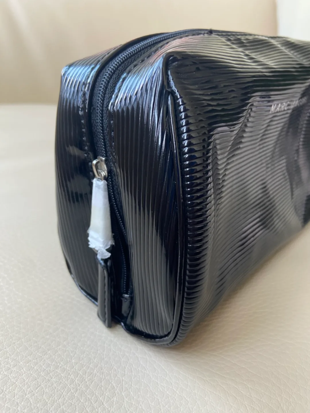 Marc Jacobs Black pouch image indicator(3)