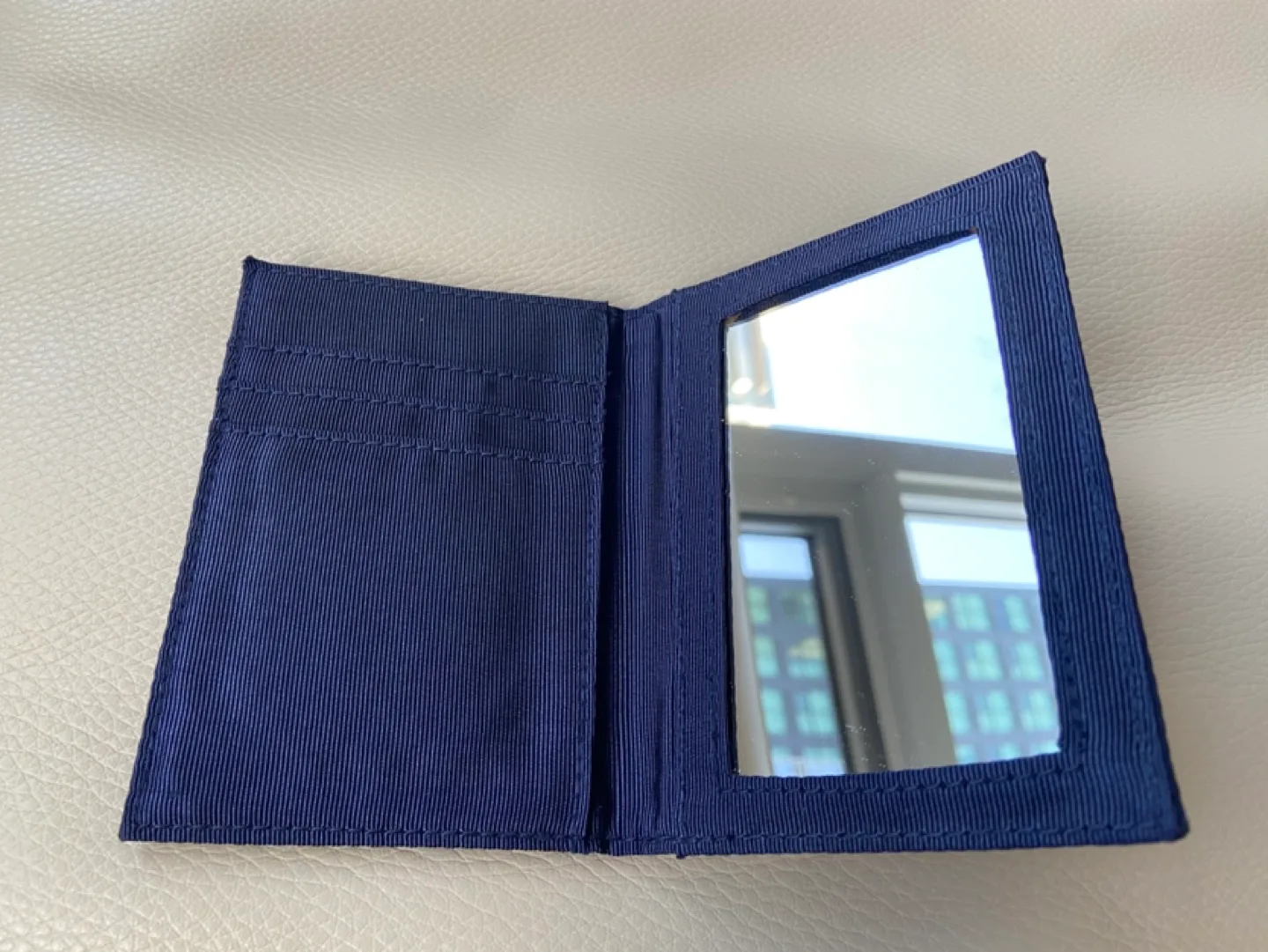 Giorgio Armani  Card Holder with Compact Mirror image indicator(3)