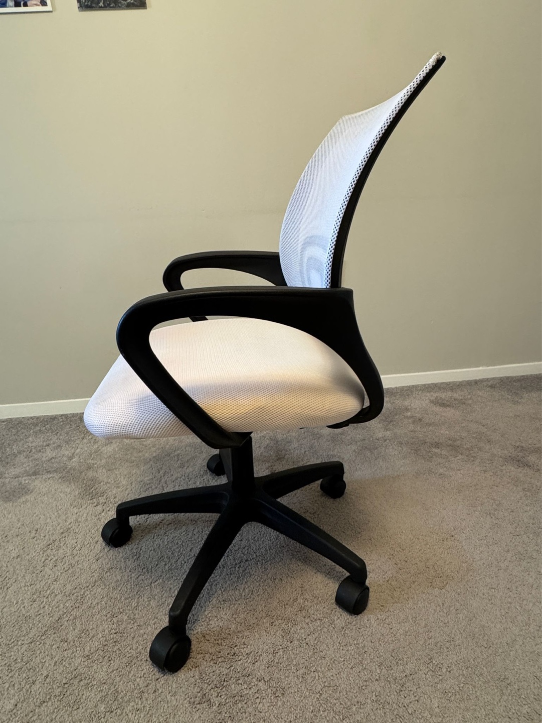White Mesh Office Chair with Adjustable Height - photo 2