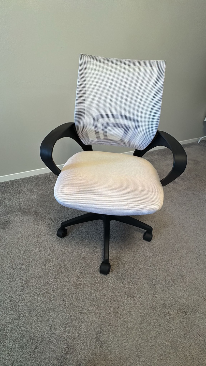 White Mesh Office Chair with Adjustable Height - photo 3