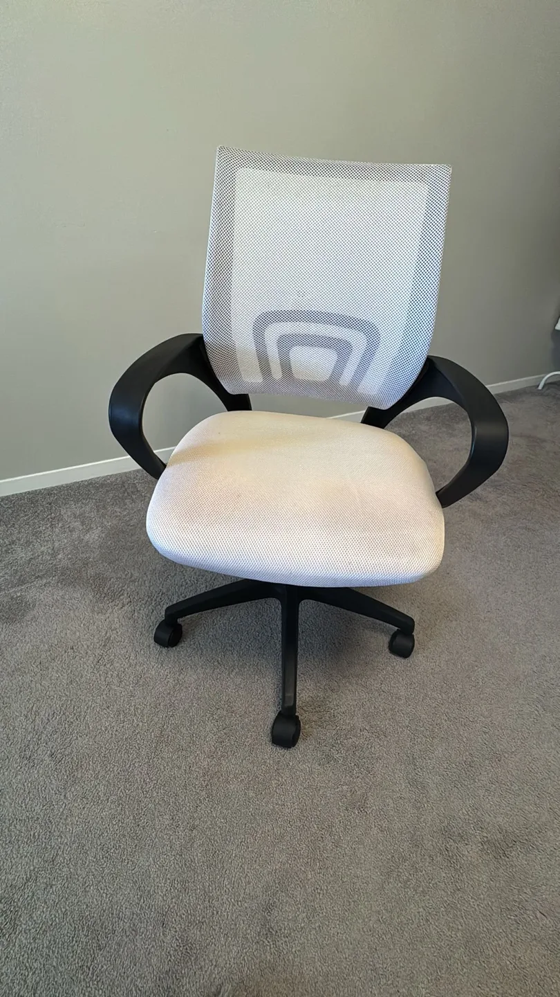 White Mesh Office Chair with Adjustable Height image indicator(3)