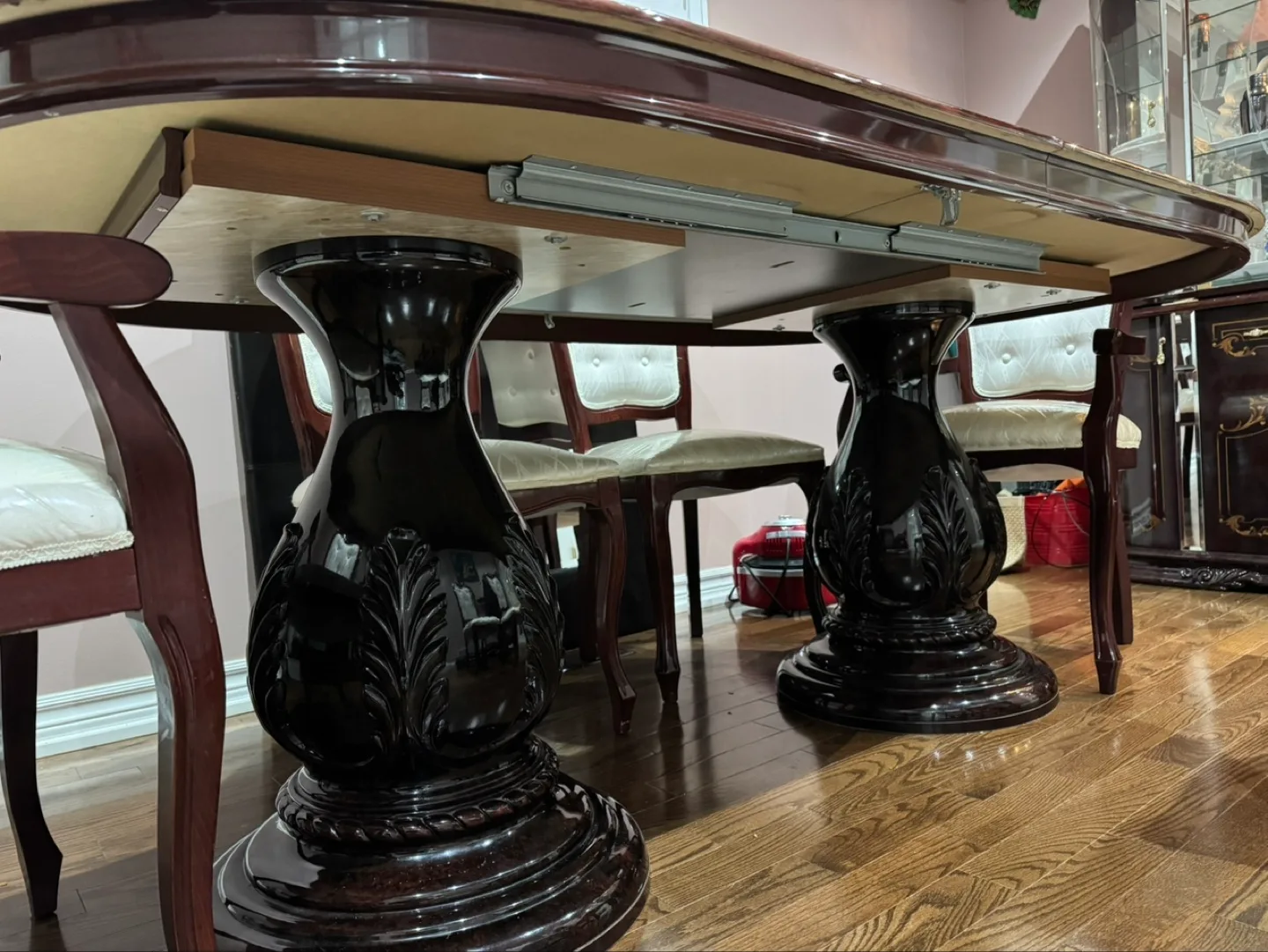 Elegant Dining Set: Table, 6 Chairs, and China Cabinet image indicator(9)