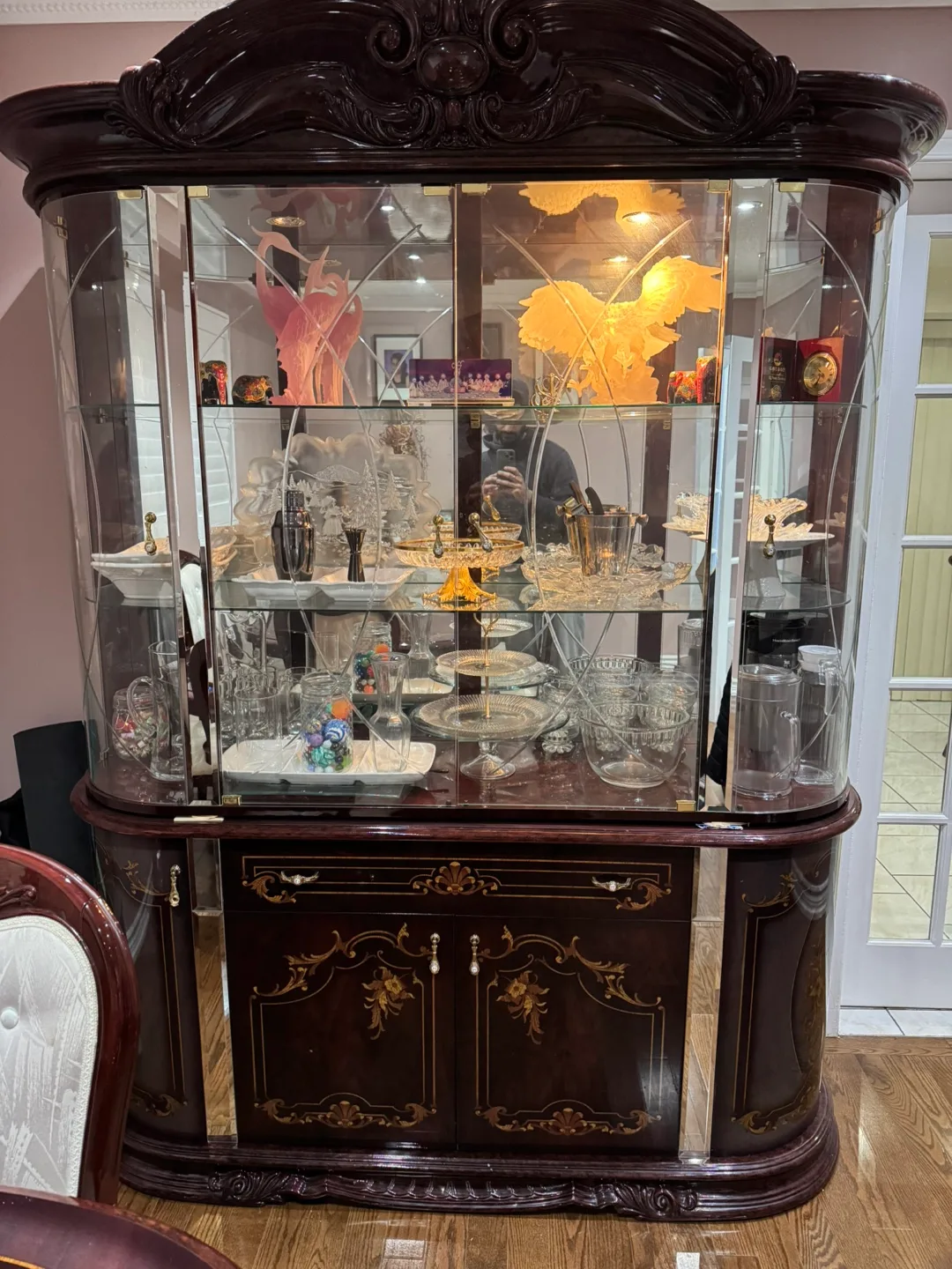 Elegant Dining Set: Table, 6 Chairs, and China Cabinet image indicator(8)