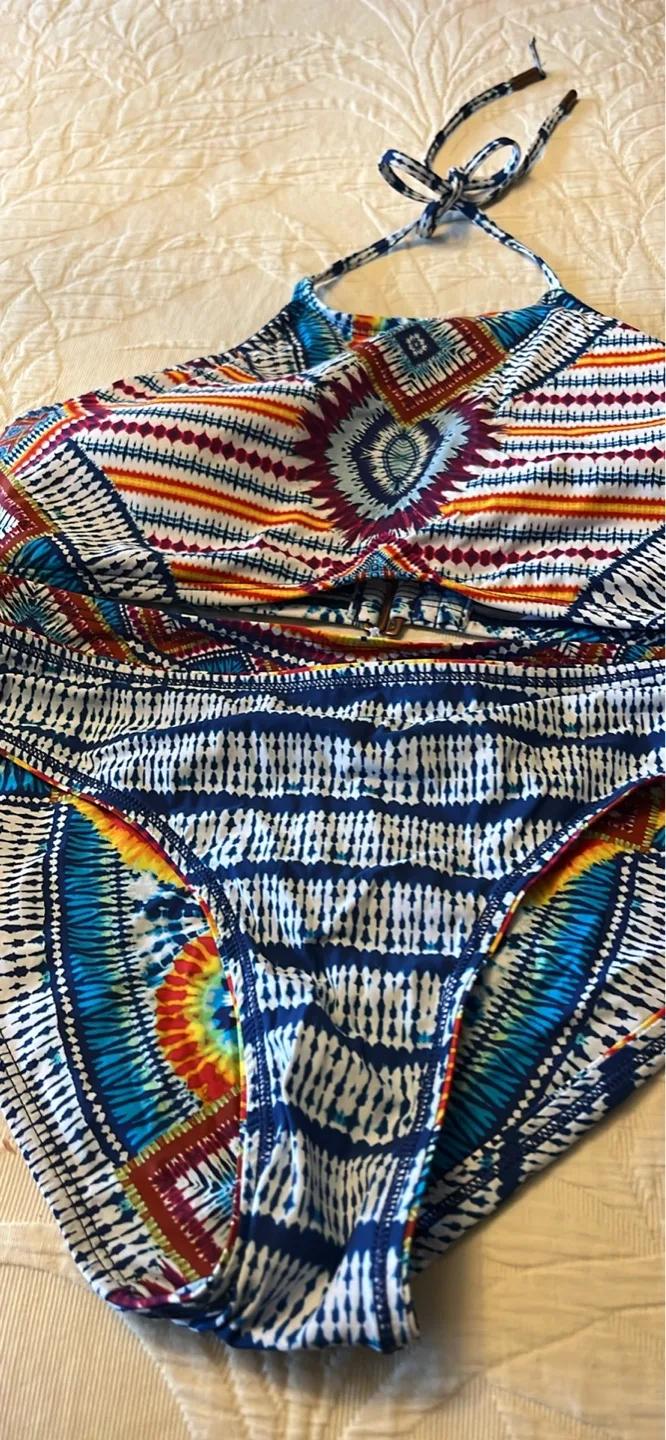 Women's Colorful Halter Bikini Set image indicator(4)