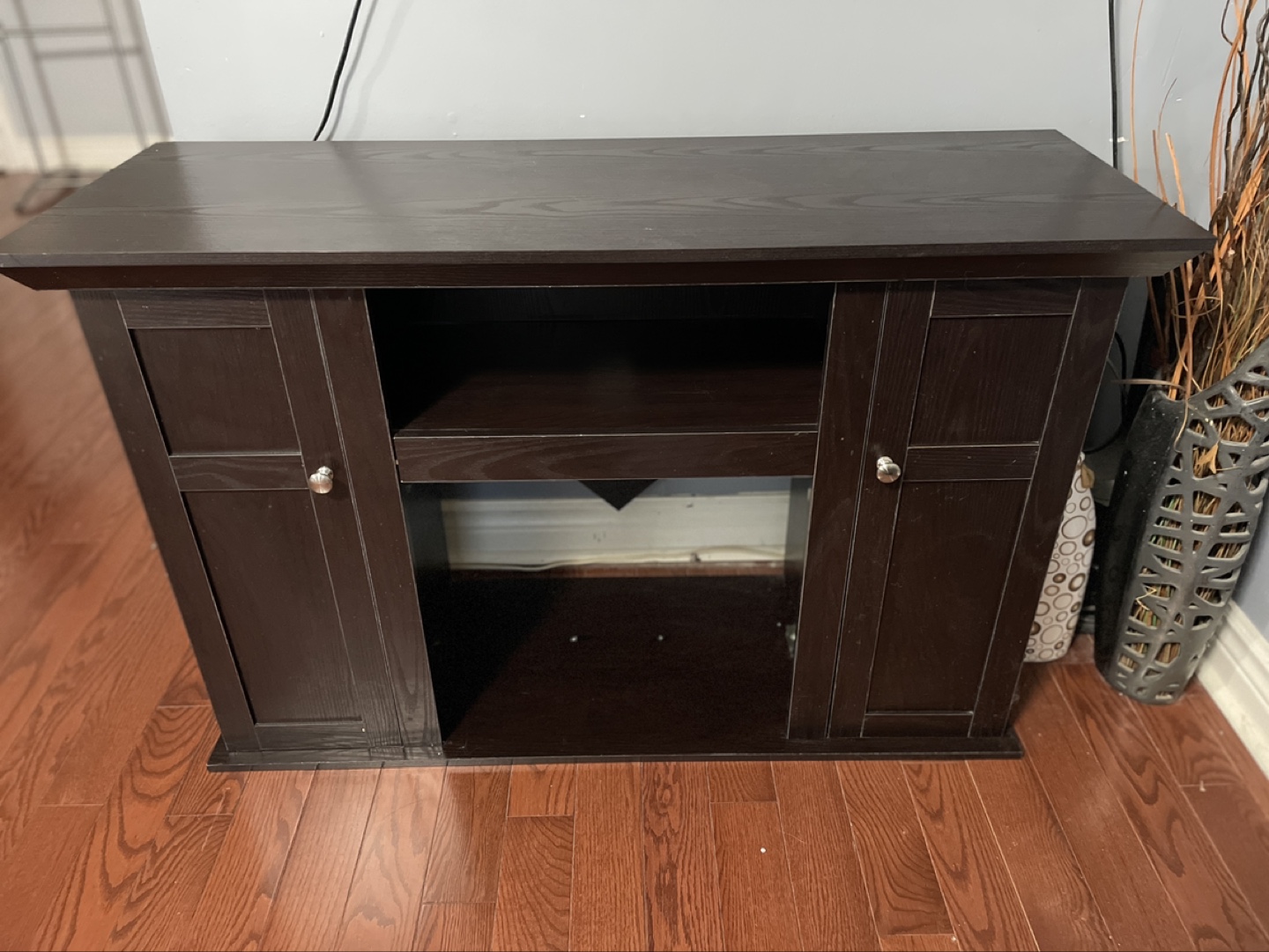 Display / storage console
