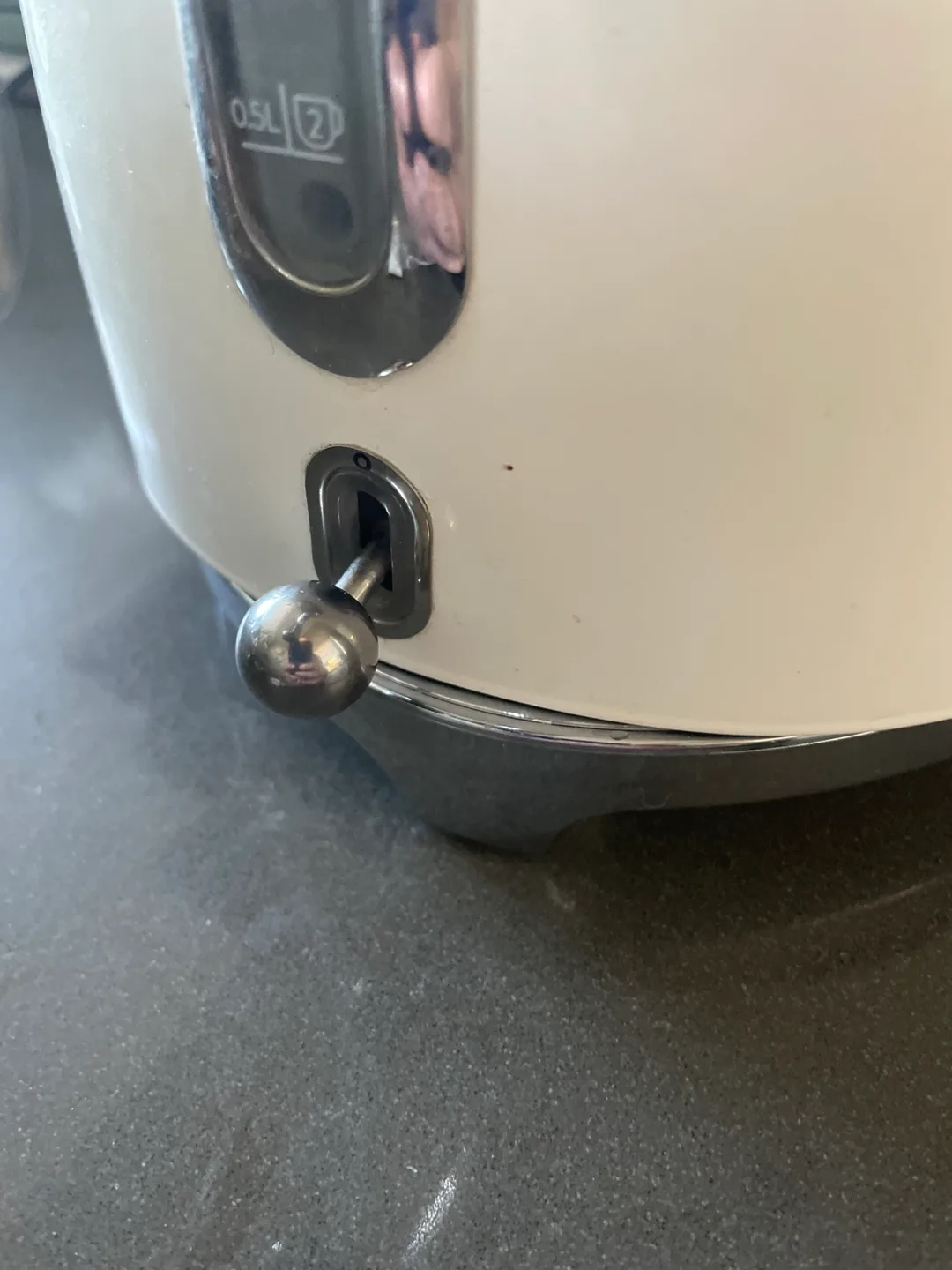 SMEG Electric Kettle - White - read ad image indicator(4)