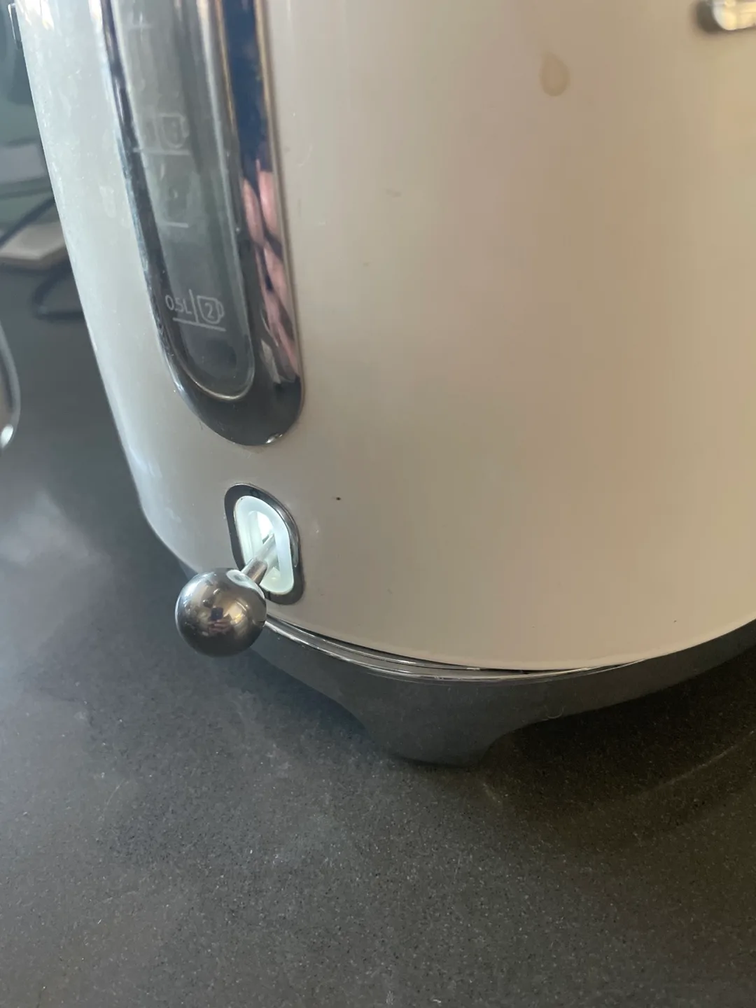 SMEG Electric Kettle - White - read ad image indicator(3)