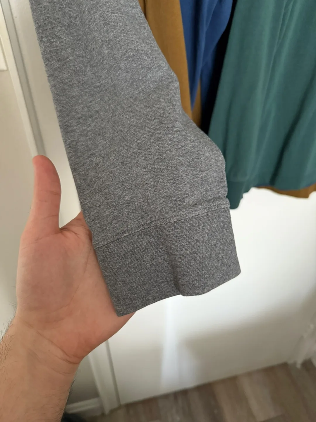 Eddie Bauer Long Sleeve T Shirts - Bundle of 4 - Size S image indicator(9)