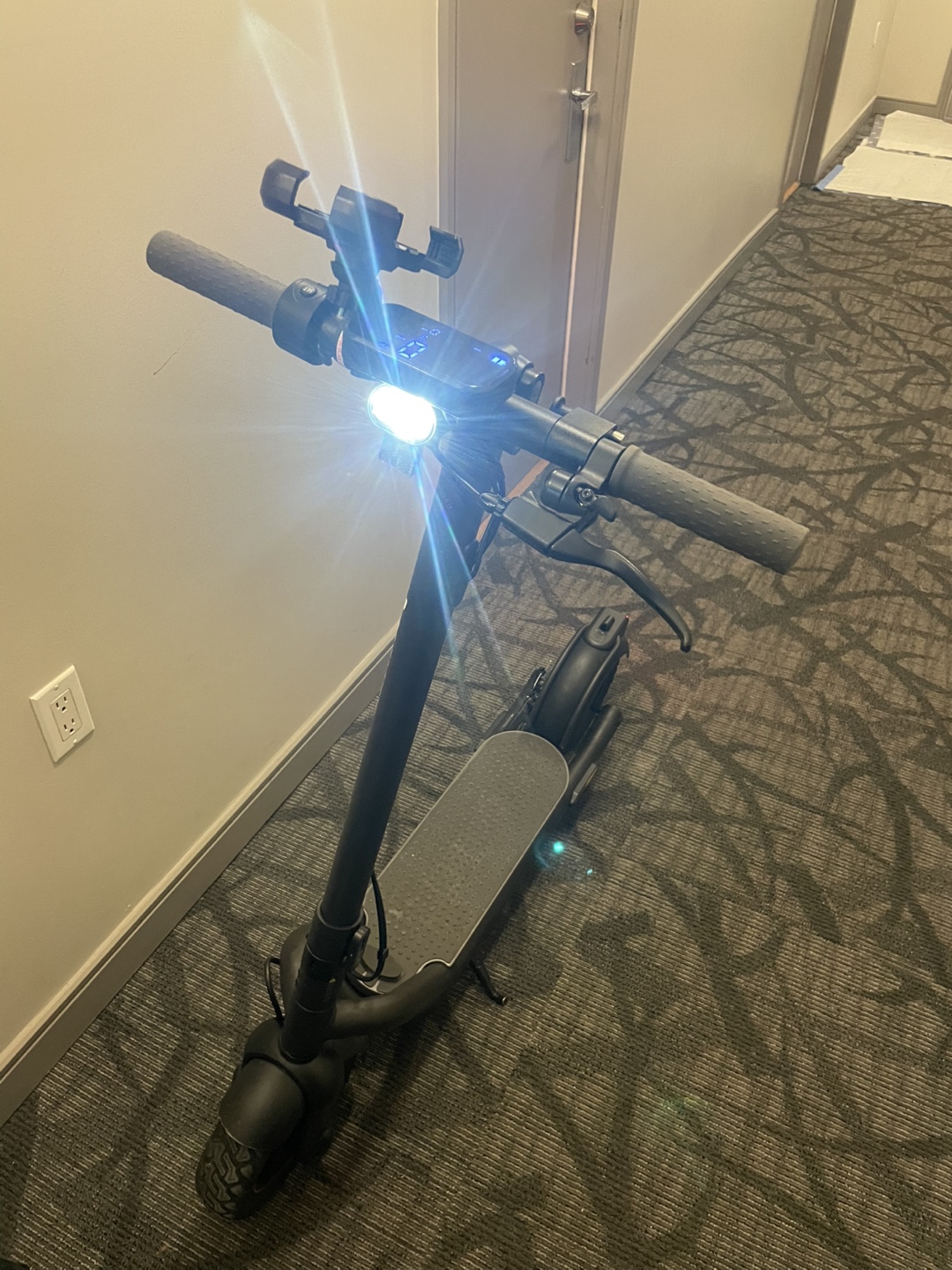 Electric Scooter with Phone Holder - photo 5