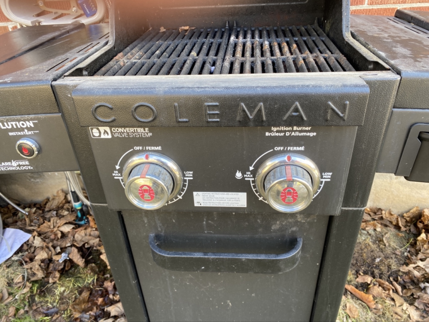Coleman Two-Burner Propane BBQ - photo 2