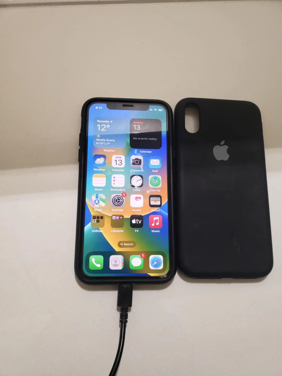 iPhone X Silver 64GB unlocked PLZ READ DESCRIPTION thumbnail