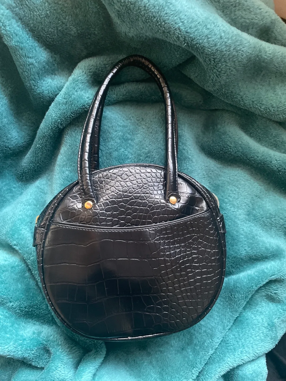 Hello Kitty Black Crocodile-Embossed Handbag image indicator(2)