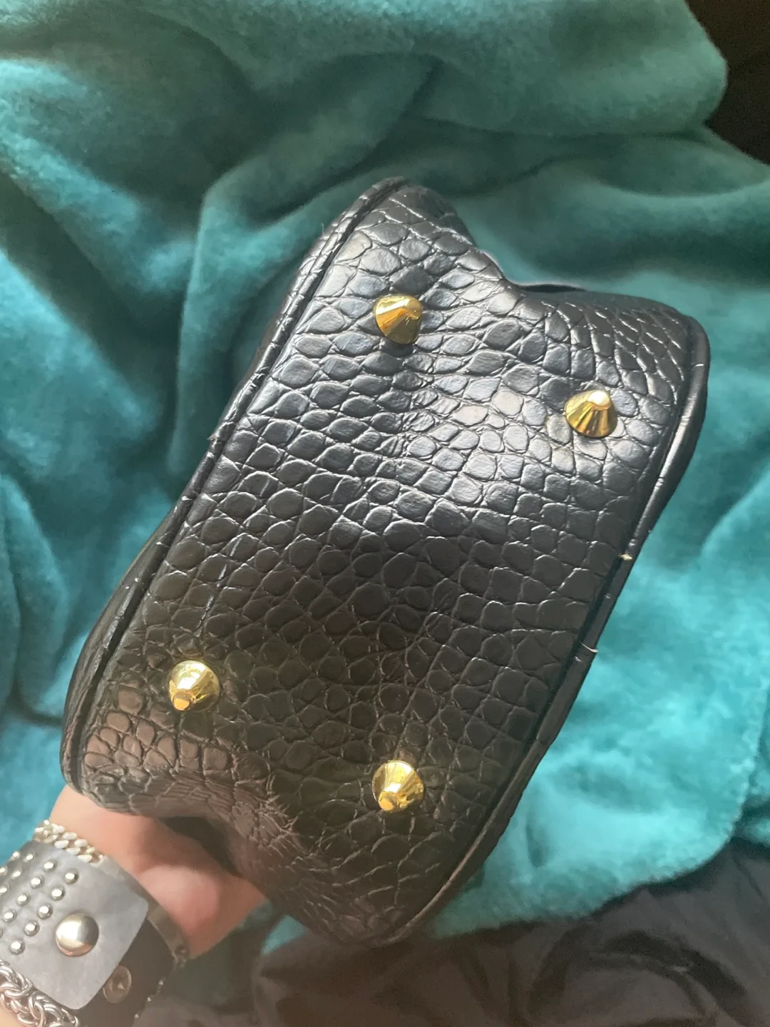 Hello Kitty Black Crocodile-Embossed Handbag image indicator(3)