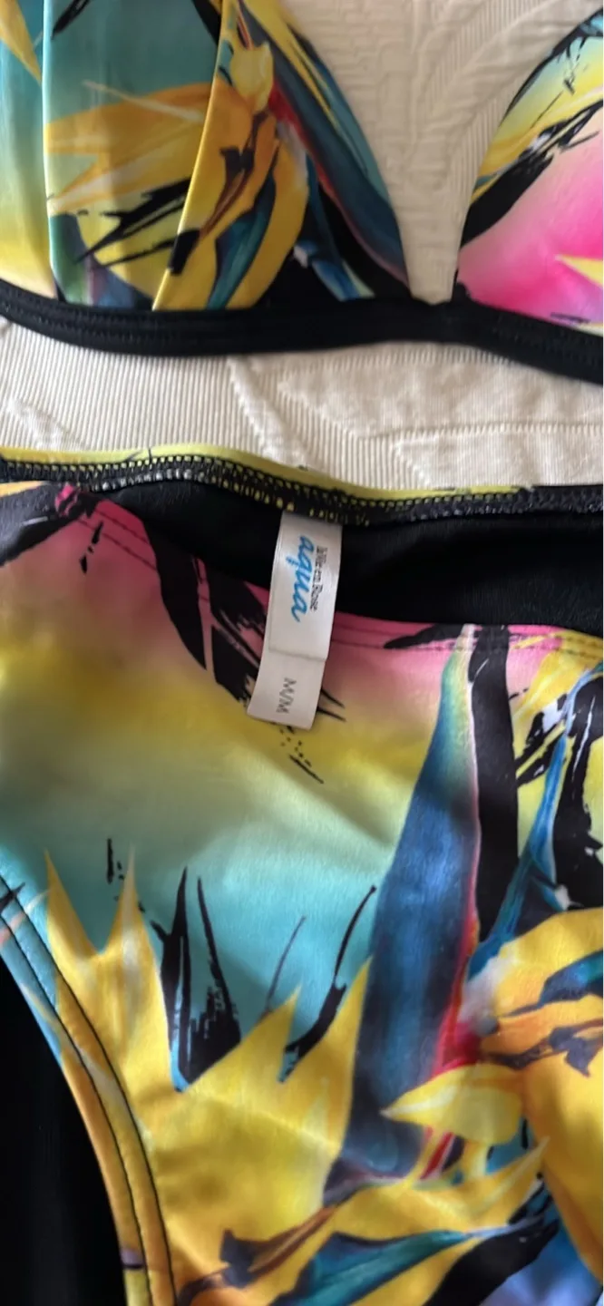 Women's Tropical Print Bikini Set image indicator(3)