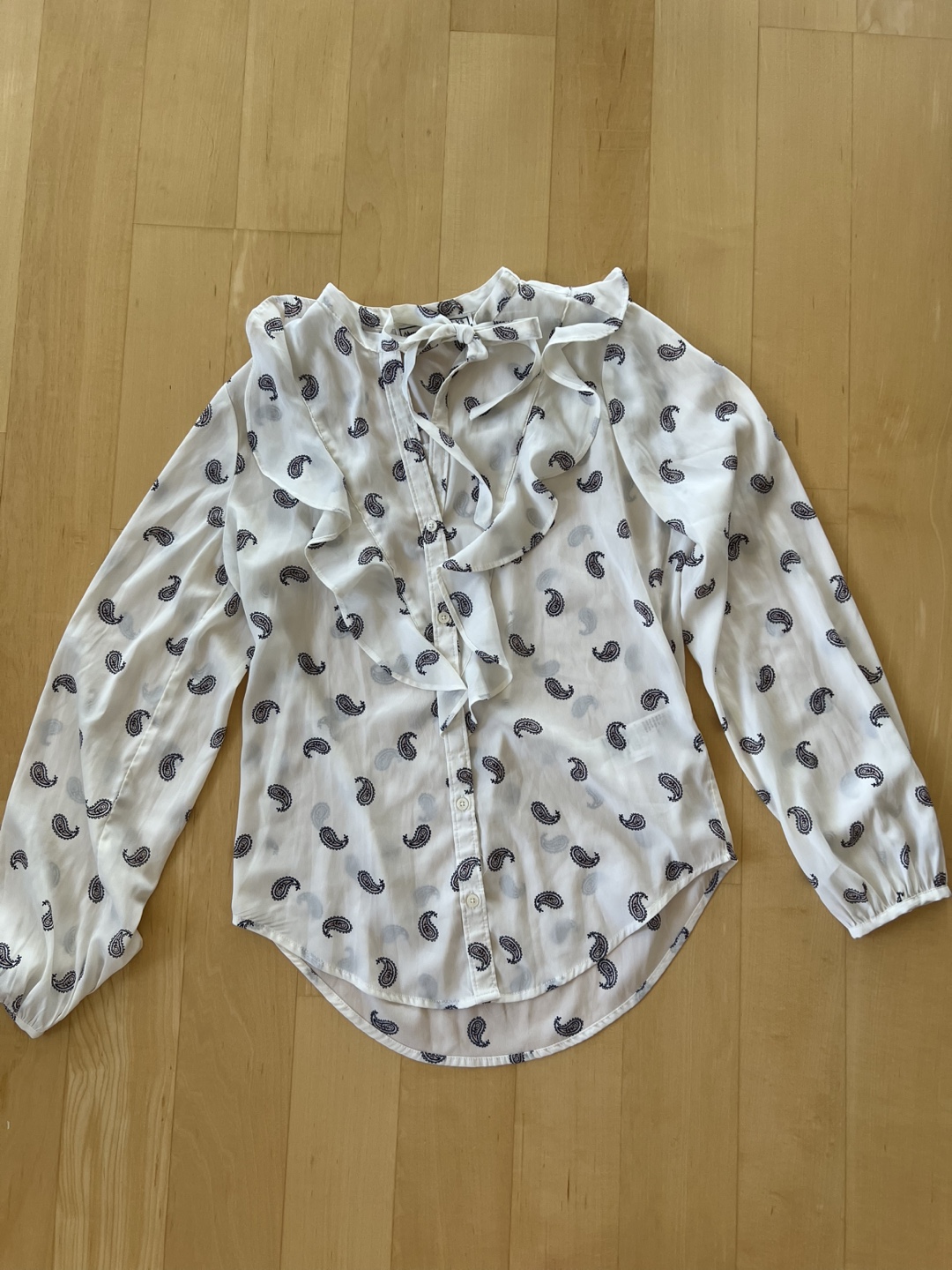 Abercrombie & Fitch White Paisley Blouse - Size XS (fits S) - photo 2