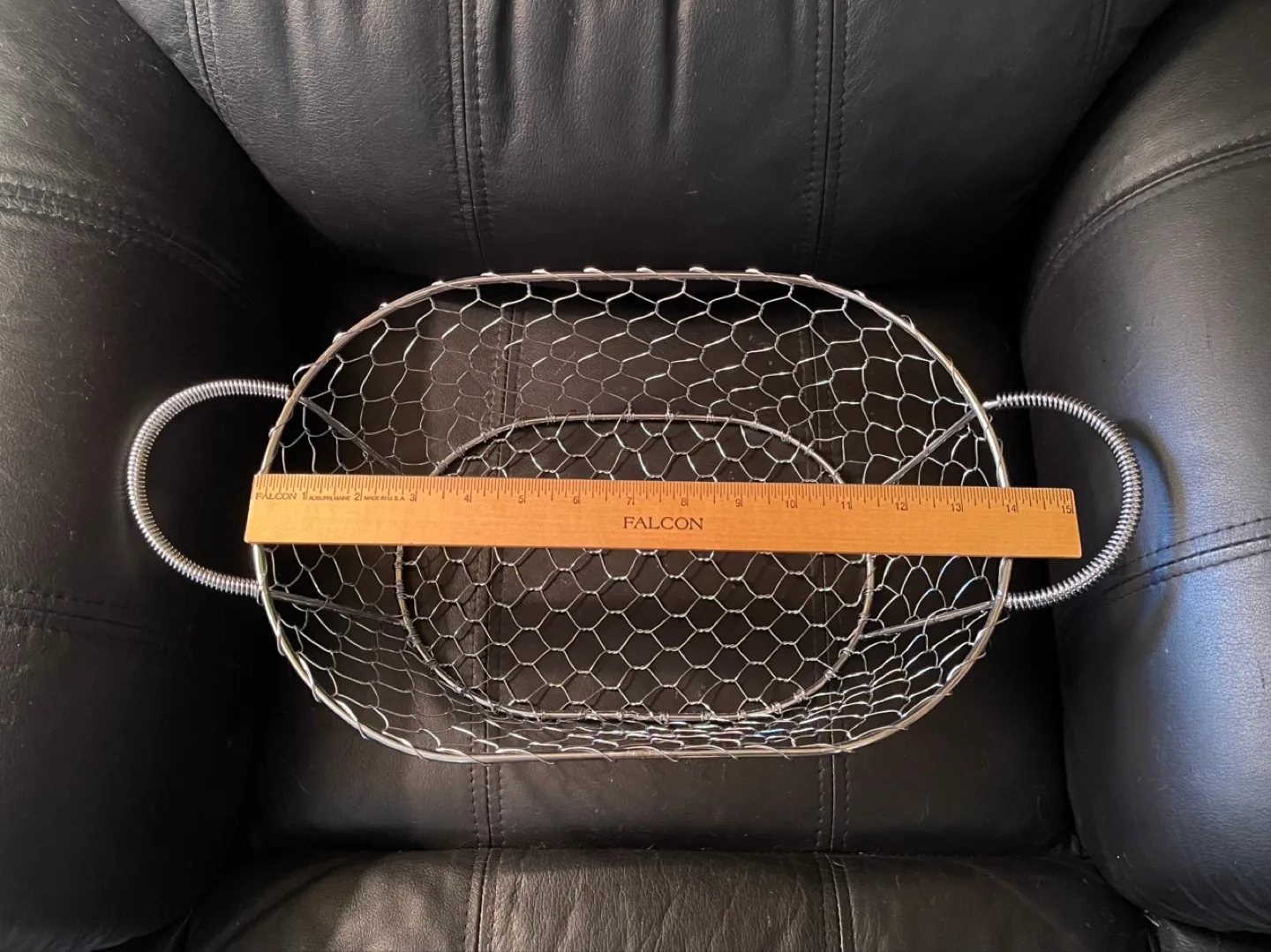 Silver wire basket with handles image indicator(2)