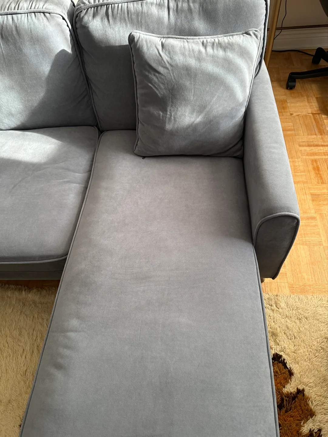 Grey Velvet Sectional Sofa image indicator(4)