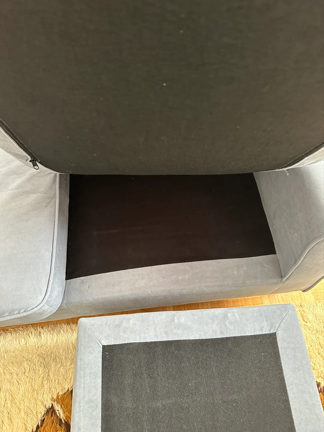 Grey Velvet Sectional Sofa image indicator(7)