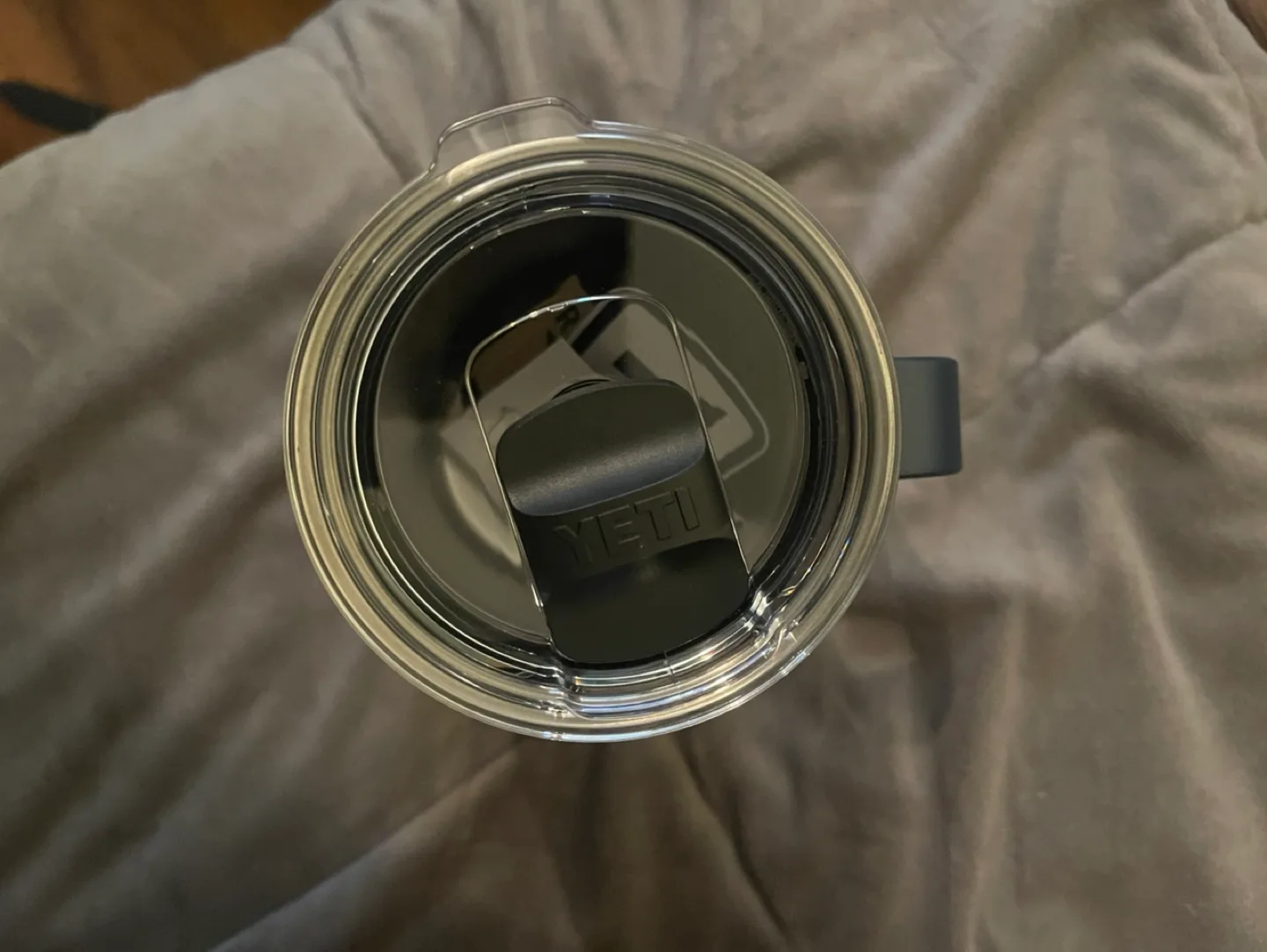 YETI 24 oz Mug - Navy - Uline Branded image indicator(3)