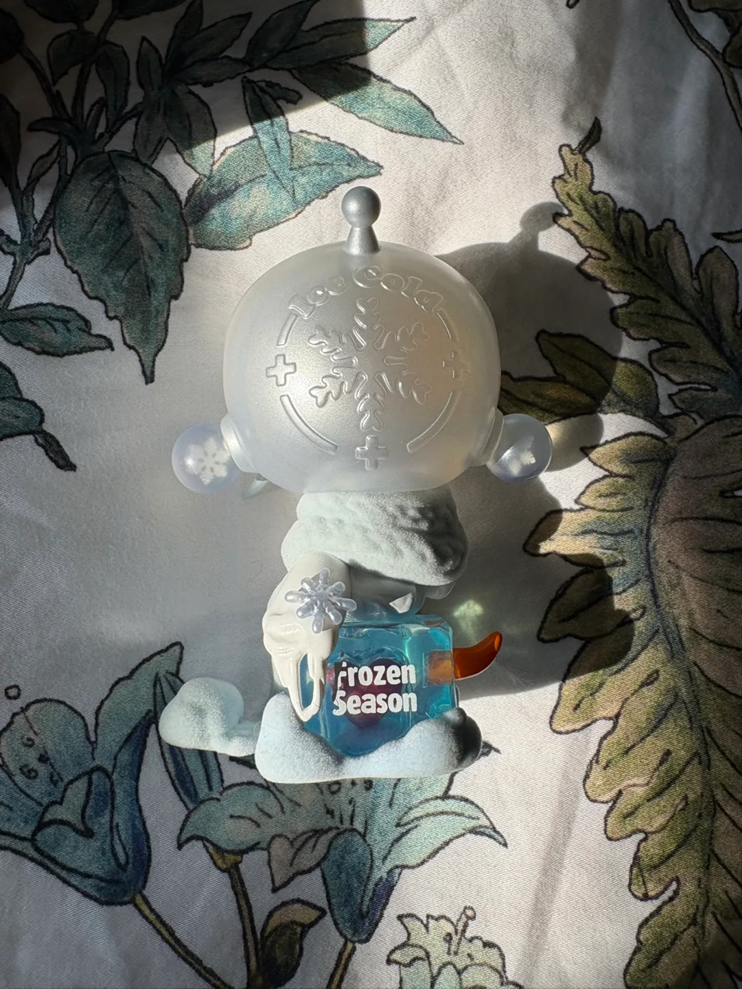 POP MART SKULLPANDA Tell Me What You Want Series Let it Snow image indicator(4)