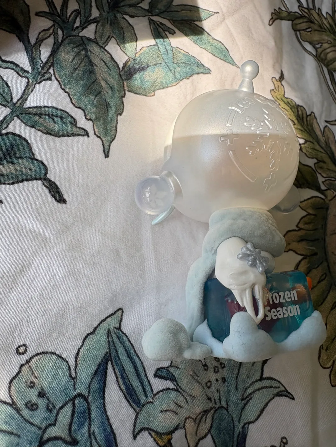 POP MART SKULLPANDA Tell Me What You Want Series Let it Snow image indicator(7)