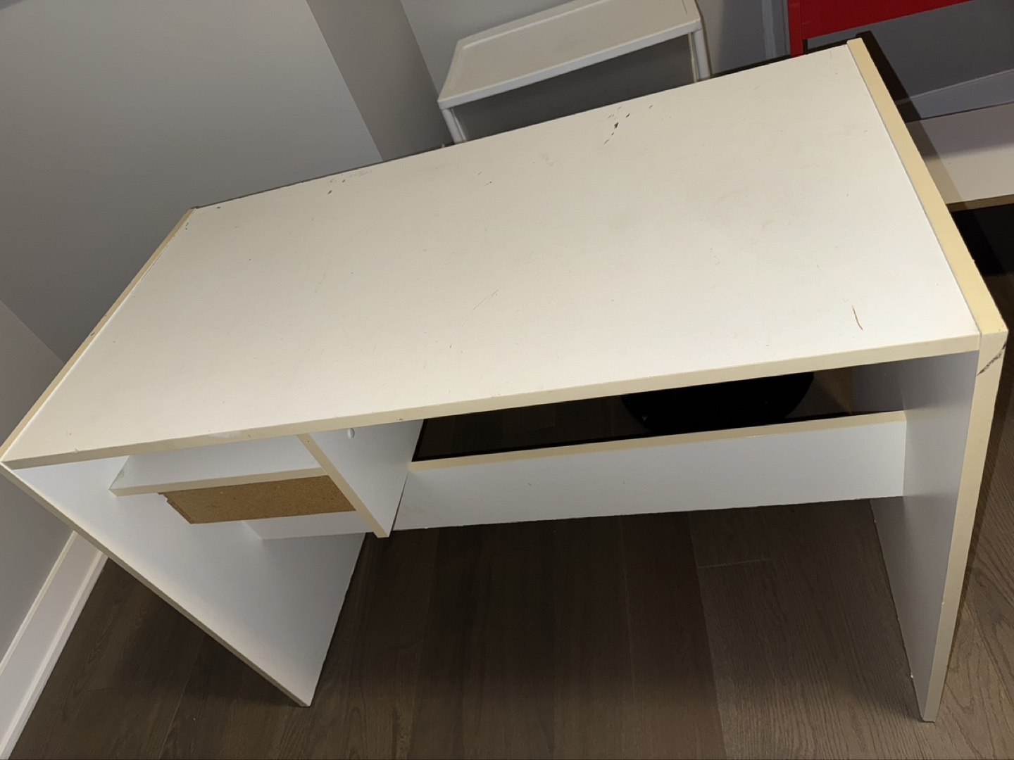 White Table - photo 3