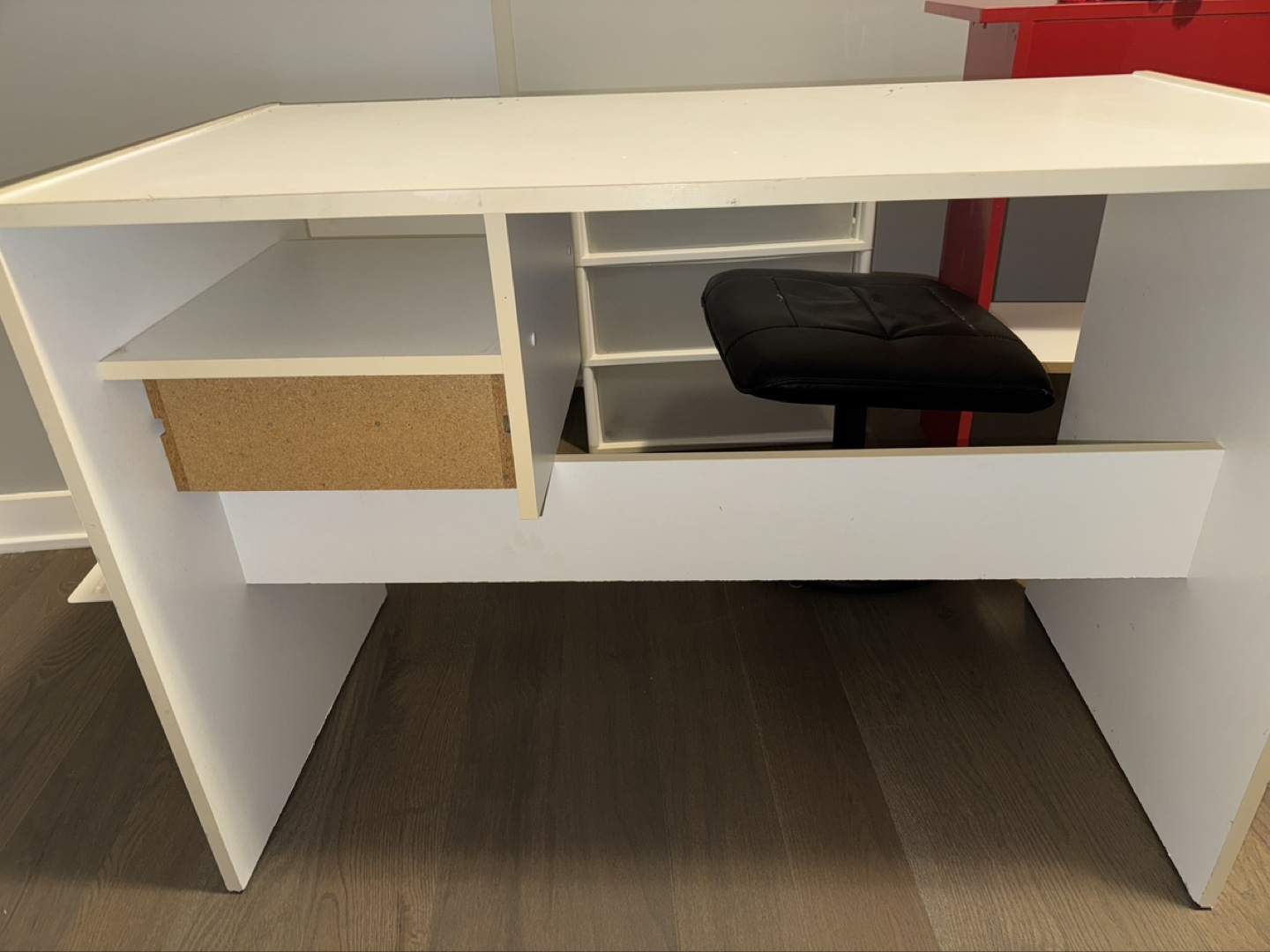 White Table - photo 2