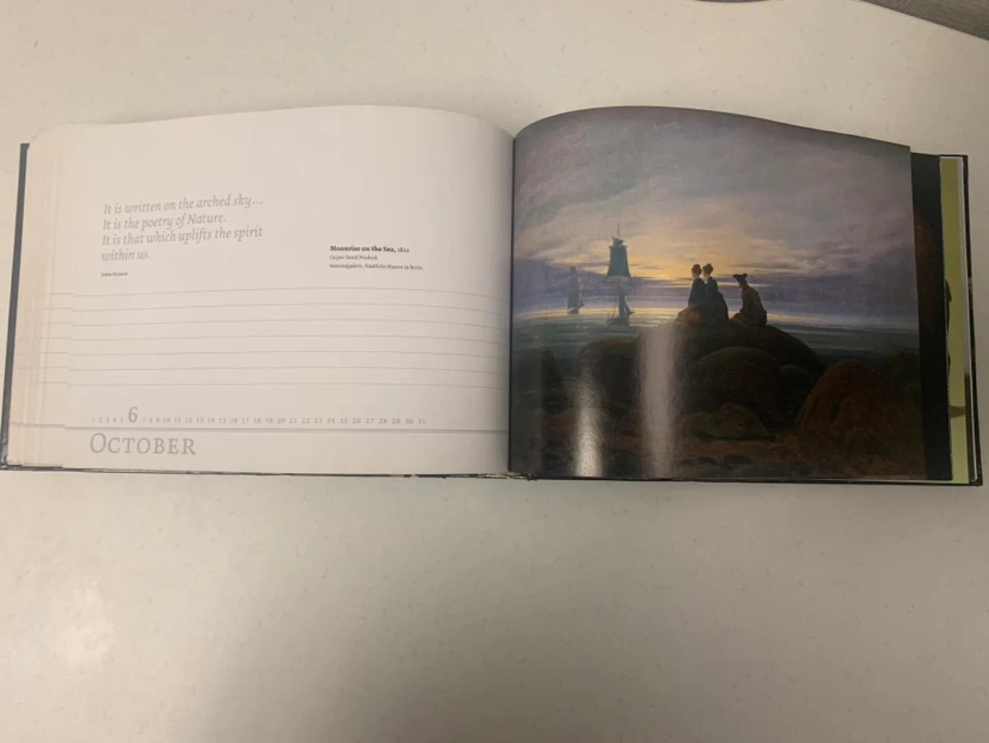 Desk Calendar in the form of a book  - A Year in Art image indicator(4)