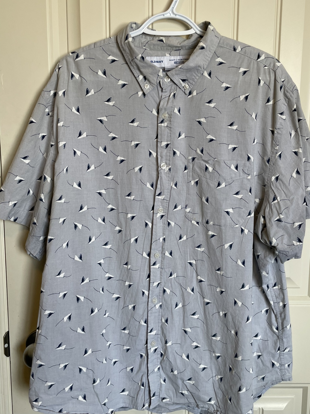 Old Navy Men’s Button-ups ($4 each) - photo 5