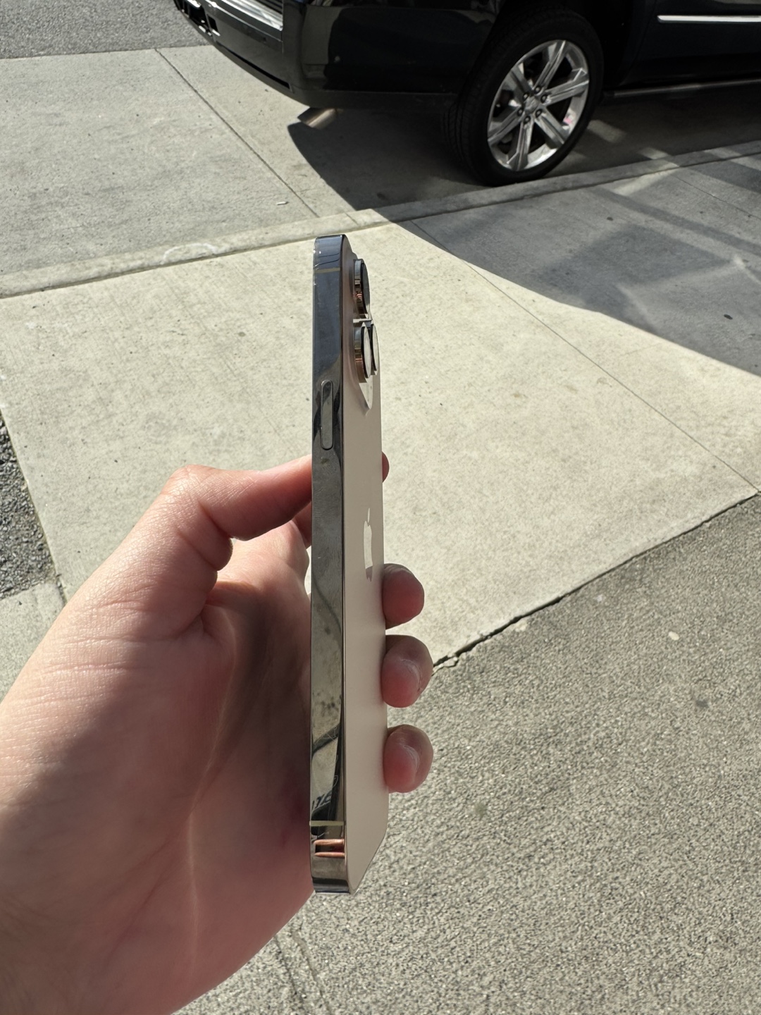 iPhone 14 Pro Max - Gold - Used - photo 2