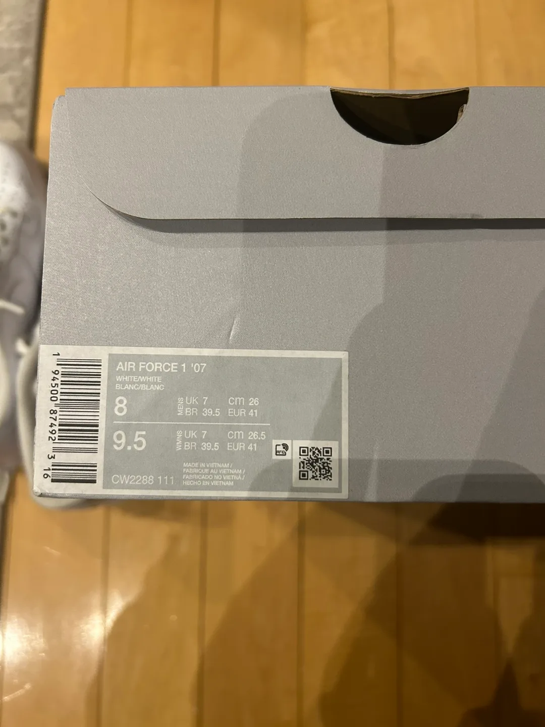 Nike Air Force 1 ‘07 shoes - Size 8 image indicator(5)