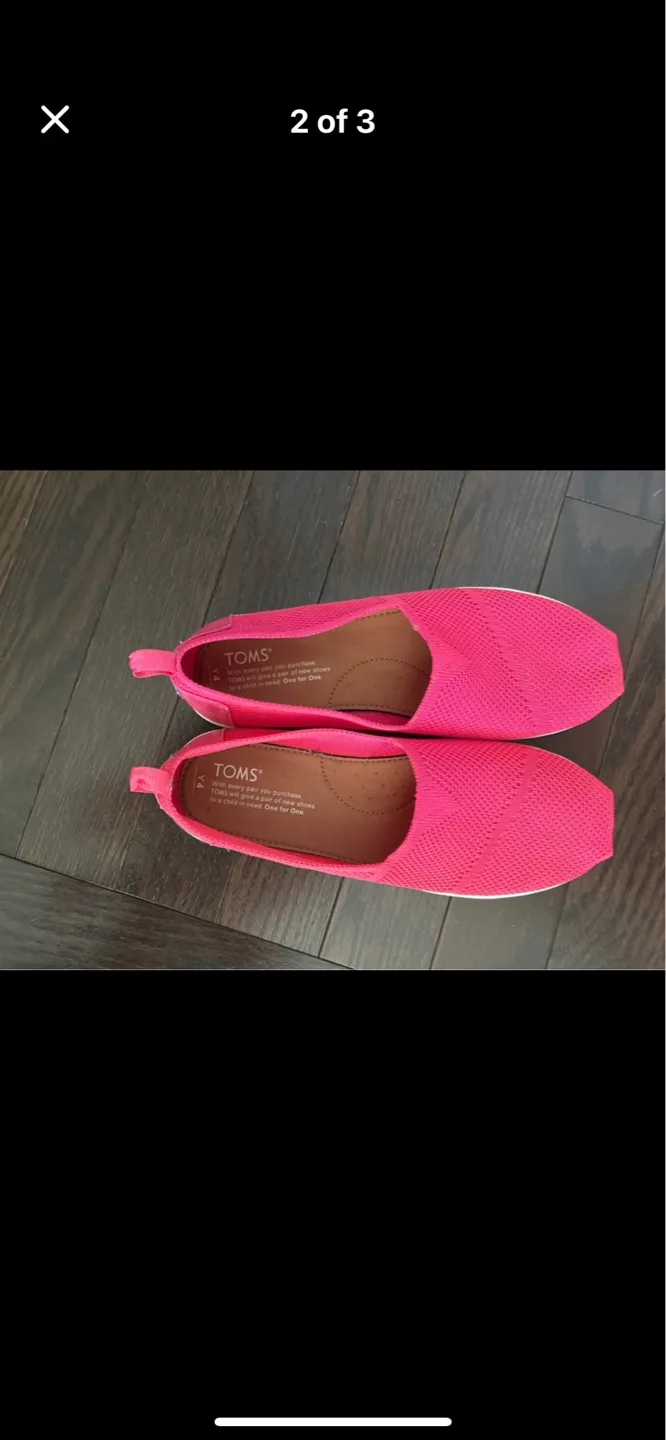 All shoes $10 each…sizes in the pictures image indicator(8)