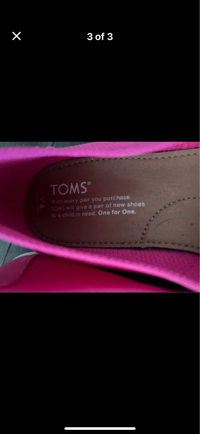 All shoes $10 each…sizes in the pictures image indicator(9)