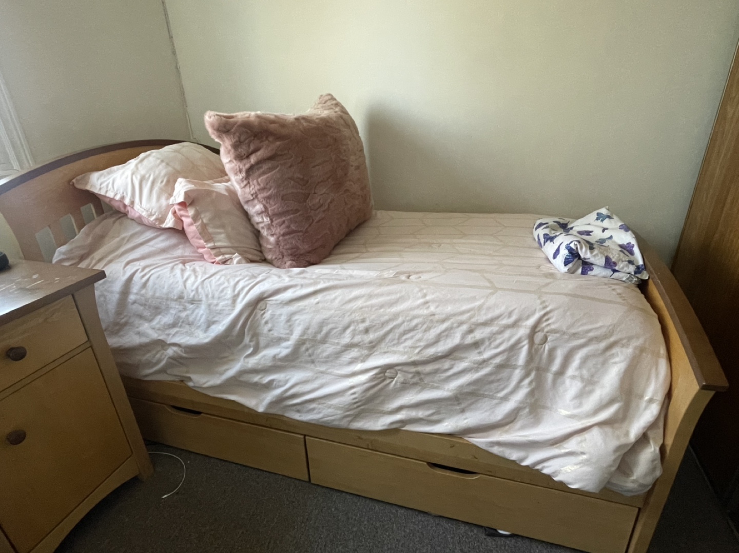 Wooden Bedroom Set - Desk, Bed, and Nightstand - photo 2