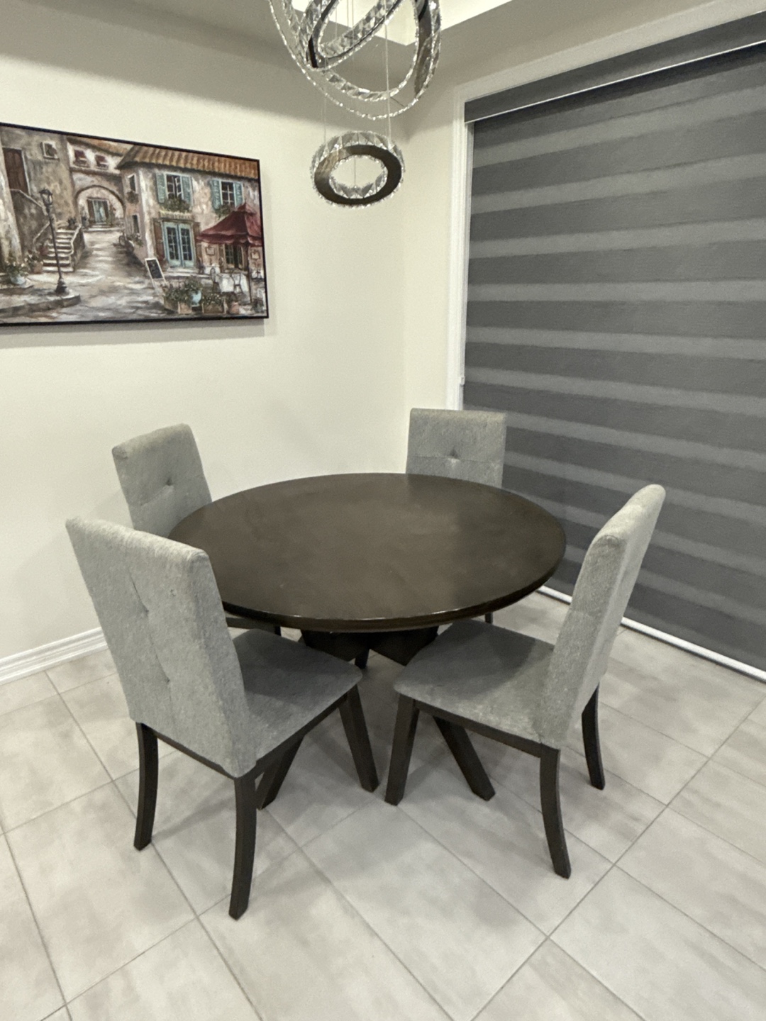 Round Dining Table Set with Four Chairs