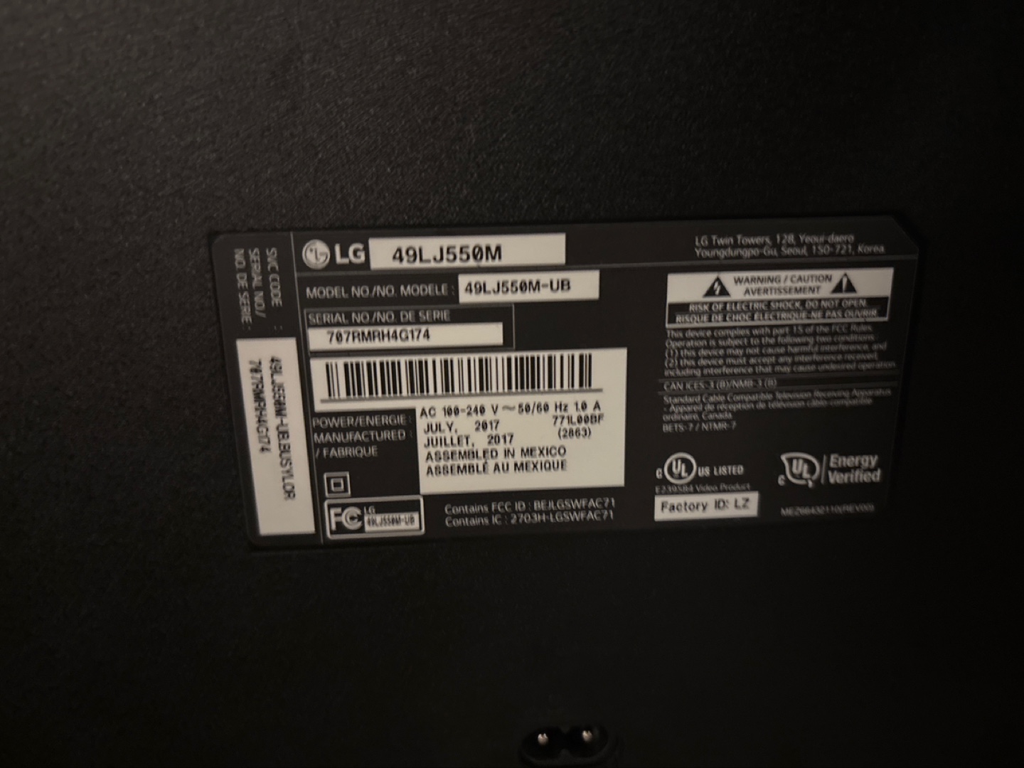 LG 49-inch LED TV - photo 2