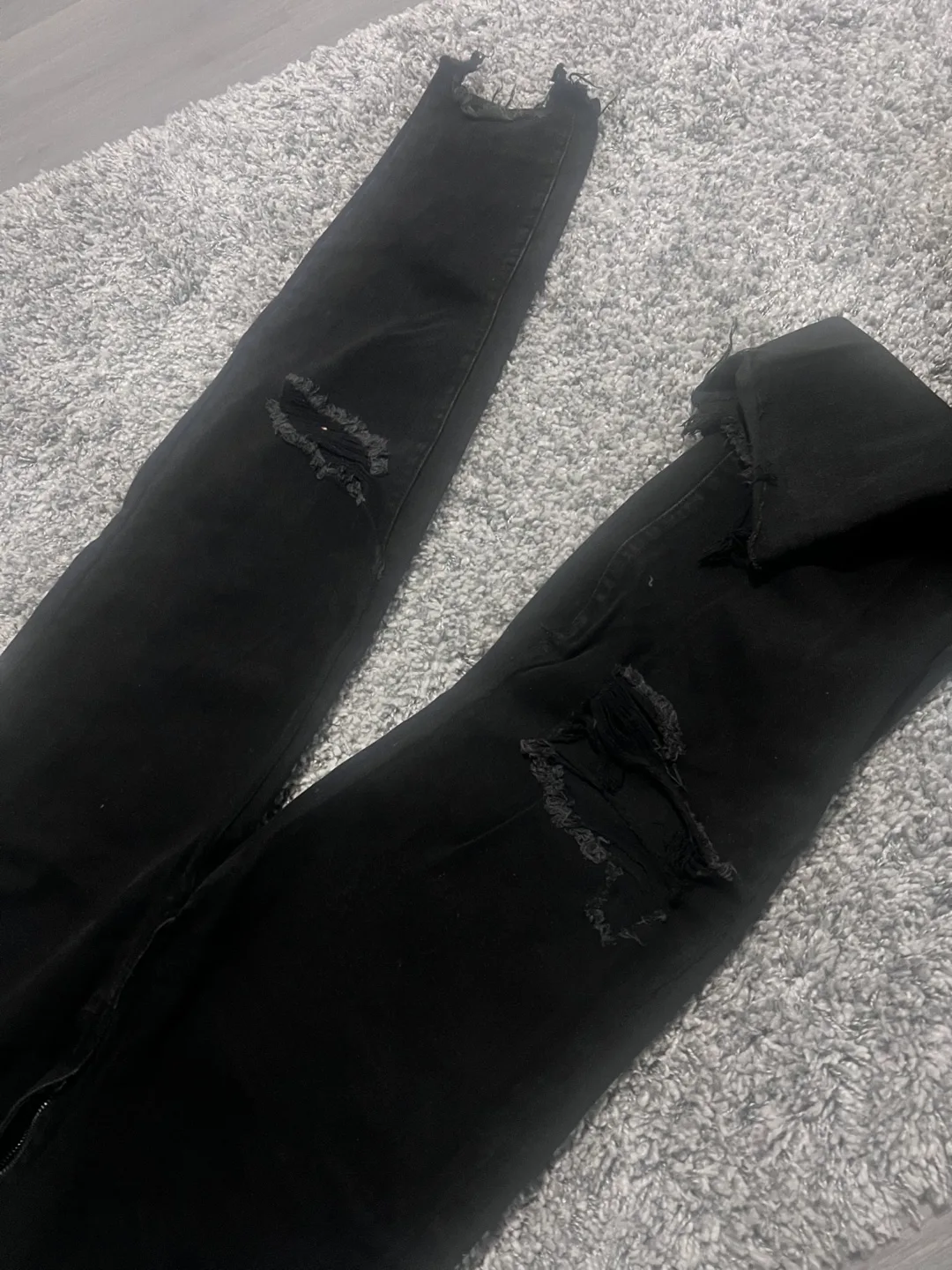 PLT Tall Black Distressed Jeans Size US6 image indicator(4)