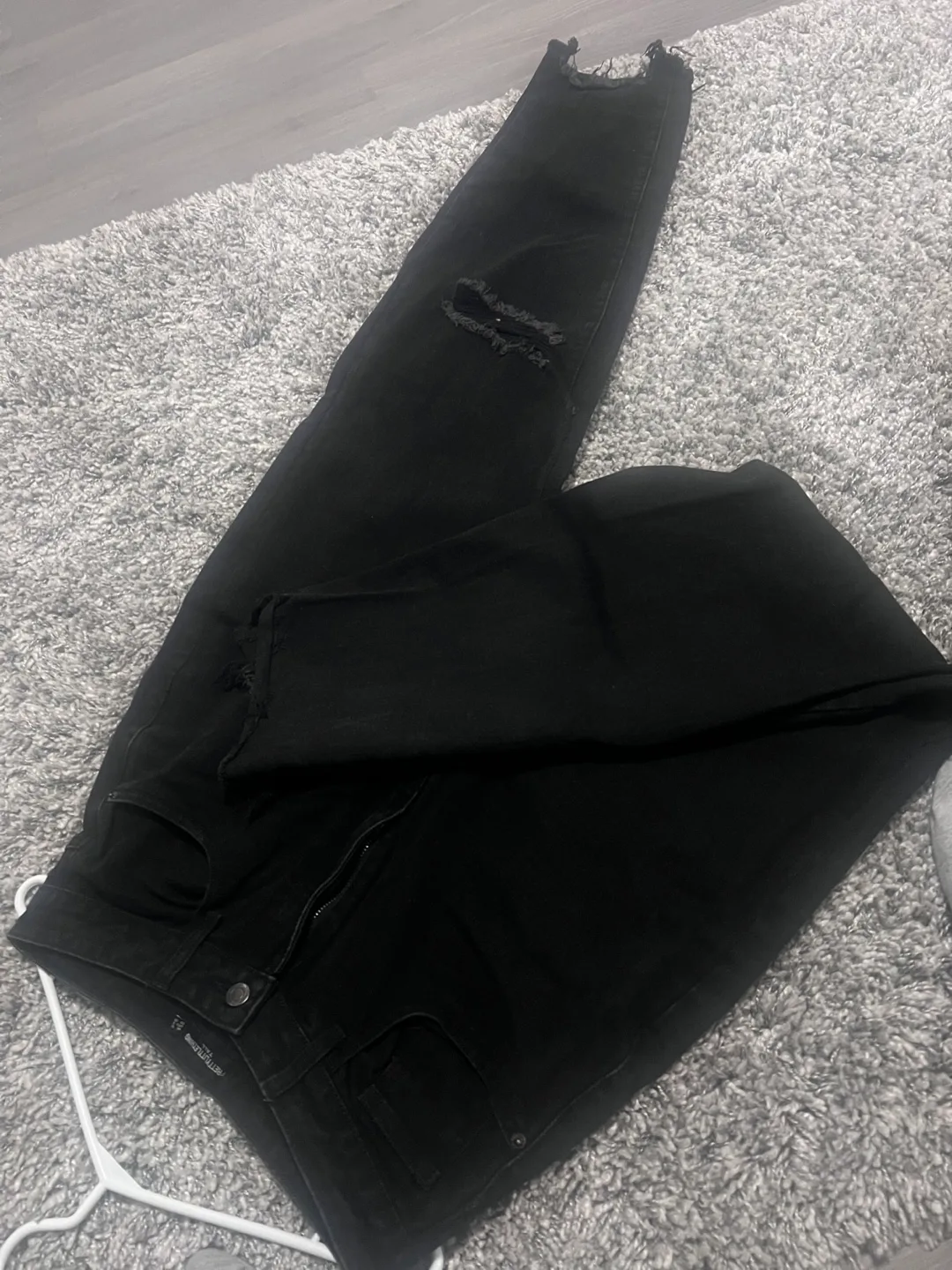 PLT Tall Black Distressed Jeans Size US6 image indicator(7)