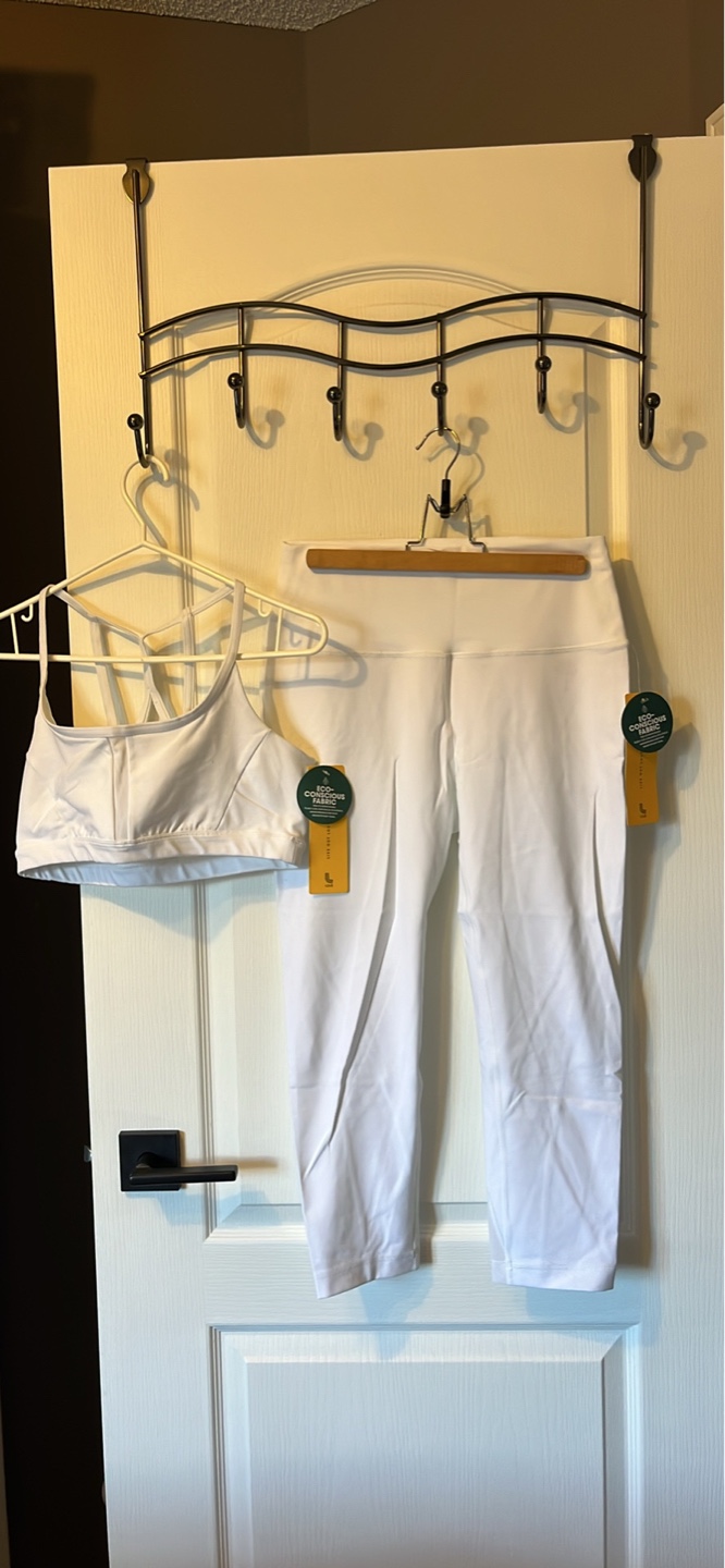 LOLE Yuna Women's White Sports Bra & Leggings Set - Size Large